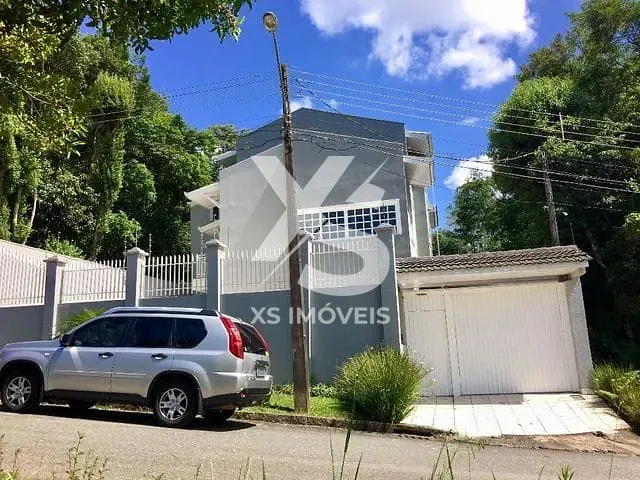Casa com 615m² 3 quartos e 6 banheiros, à venda, no bairro Santa Felicidade em Curitiba