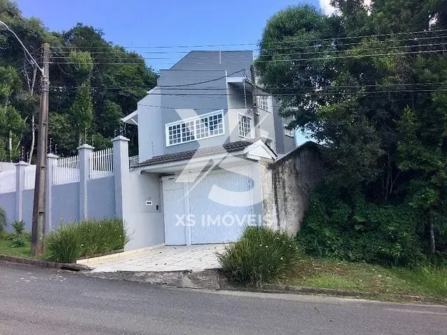 Casa com 615m² 3 quartos e 6 banheiros, à venda, no bairro Santa Felicidade em Curitiba
