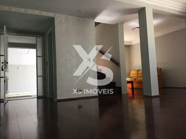 Casa com 615m² 3 quartos e 6 banheiros, à venda, no bairro Santa Felicidade em Curitiba