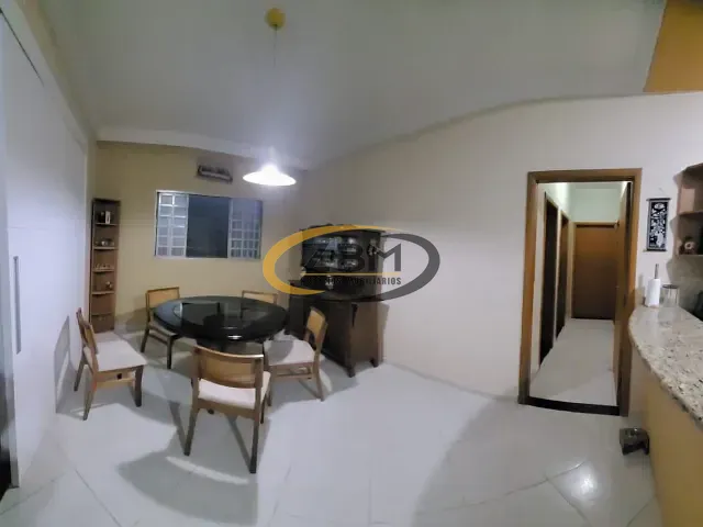 Casa com 360m² 3 quartos e 2 banheiros, à venda, no bairro Jardim Burle Marx em Londrina