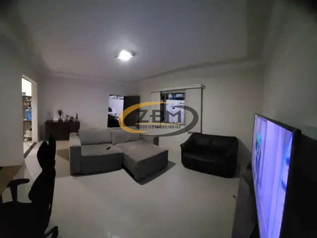 Casa com 360m² 3 quartos e 2 banheiros, à venda, no bairro Jardim Burle Marx em Londrina