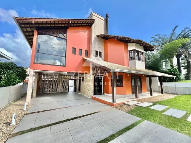 Casa com 350m² 3 quartos e 4 banheiros, à venda, no bairro Itoupava Norte em Blumenau