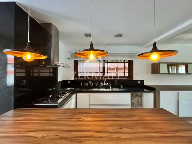 Casa com 350m² 3 quartos e 4 banheiros, à venda, no bairro Itoupava Norte em Blumenau