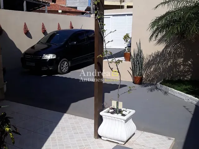 Casa com 180m² 3 quartos e 1 banheiro, à venda, no bairro Vinhateiro em São Pedro da Aldeia