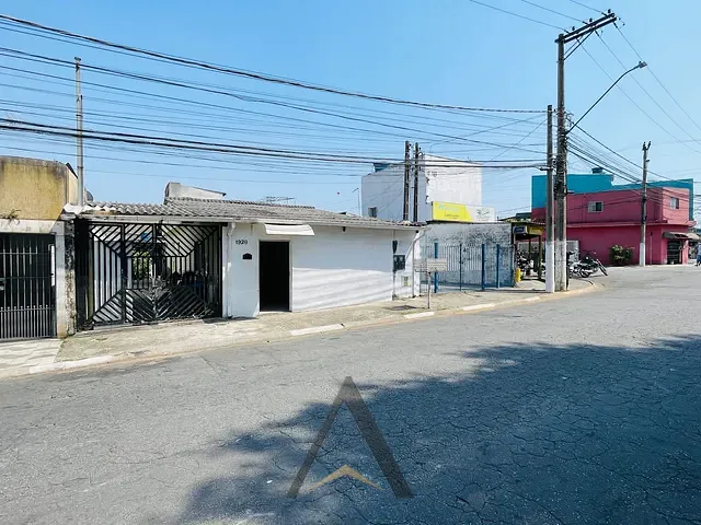 Casa com 300m² 5 quartos e 3 banheiros, à venda, no bairro Vila Urupês em Suzano