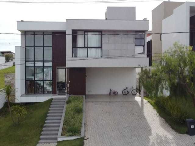 Casa 4 quartos e 5 banheiros, à venda, no bairro São Pedro em Juiz de Fora