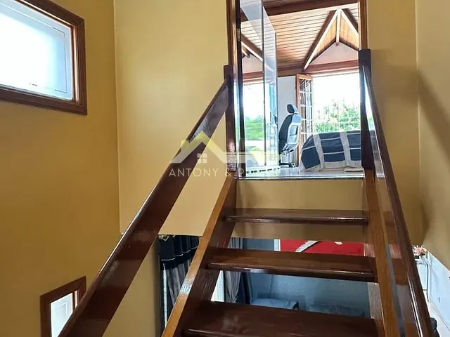 Casa com 220m² 4 quartos e 5 banheiros, à venda, no bairro Jardim Santa Clara em Guarulhos