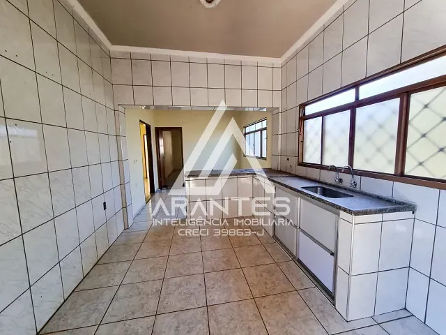 Casa 4 quartos e 3 banheiros, à venda, no bairro Jardim Nova Barretos em Barretos