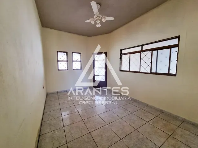 Casa 4 quartos e 3 banheiros, à venda, no bairro Jardim Nova Barretos em Barretos
