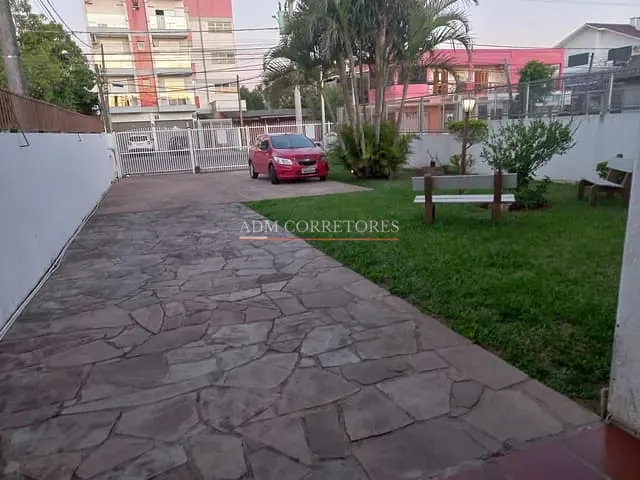 Casa com 800m² 4 quartos e 3 banheiros, à venda, no bairro Ponta Porã em Cachoeirinha