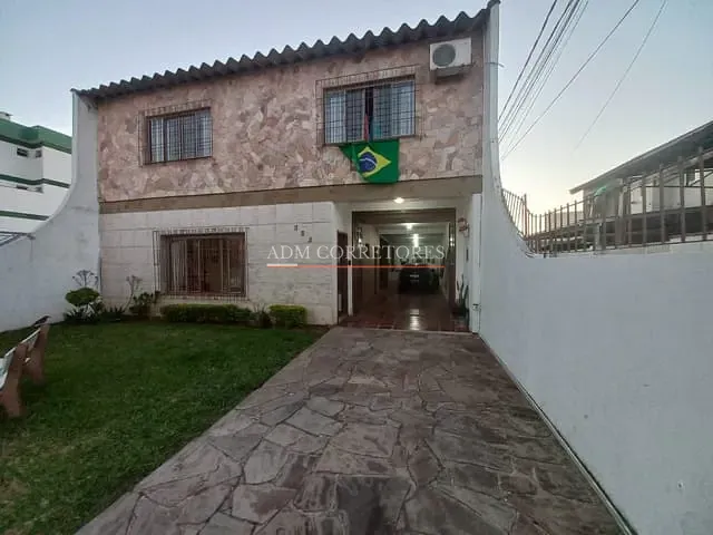Casa com 800m² 4 quartos e 3 banheiros, à venda, no bairro Ponta Porã em Cachoeirinha