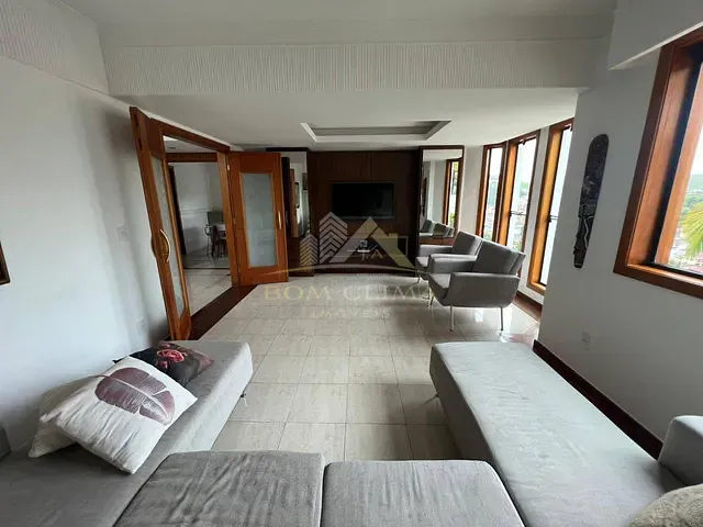 Casa 4 quartos e 1 banheiro, à venda, no bairro Quintas das Avenidas em Juiz de Fora