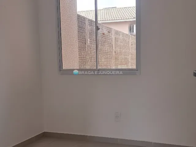 Casa com 90m² 2 quartos e 1 banheiro, para alugar, no bairro Residencial Menezes em Bady Bassitt