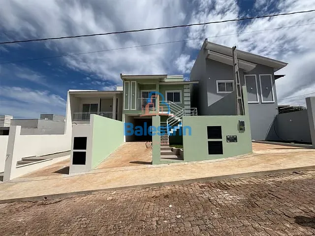 Casa 2 quartos e 1 banheiro, à venda, no bairro Das Nações em Fraiburgo