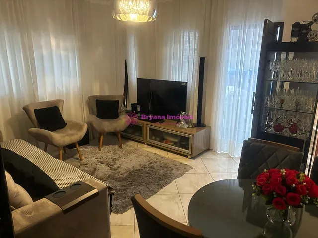 Casa com 294m² 3 quartos e 5 banheiros, à venda, no bairro Jardim Universo em Mogi das Cruzes