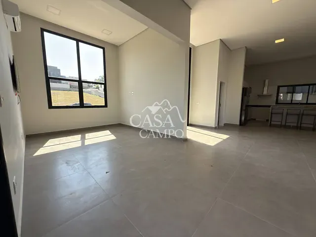 Casa 3 quartos e 5 banheiros, para alugar, no bairro Condomínio Villas do Golf em Itu