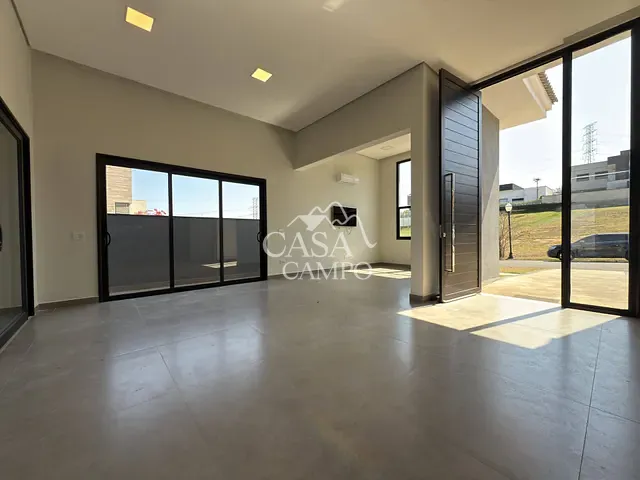 Casa 3 quartos e 5 banheiros, para alugar, no bairro Condomínio Villas do Golf em Itu