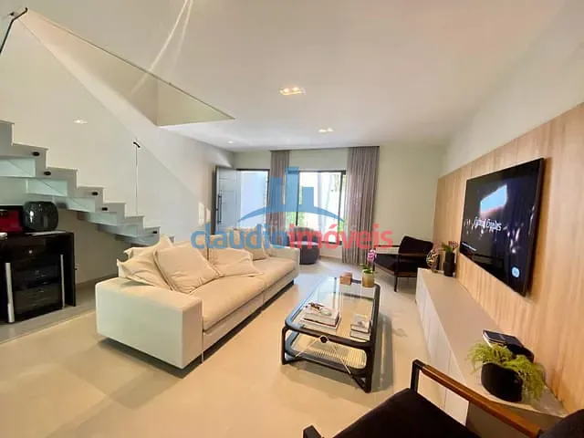 Casa 3 quartos e 4 banheiros, à venda, no bairro Jardim Amália em Volta Redonda