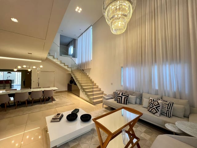 Casa com 450m² 4 quartos e 5 banheiros, à venda, no bairro Residencial Rodrigo Salloum em Franca