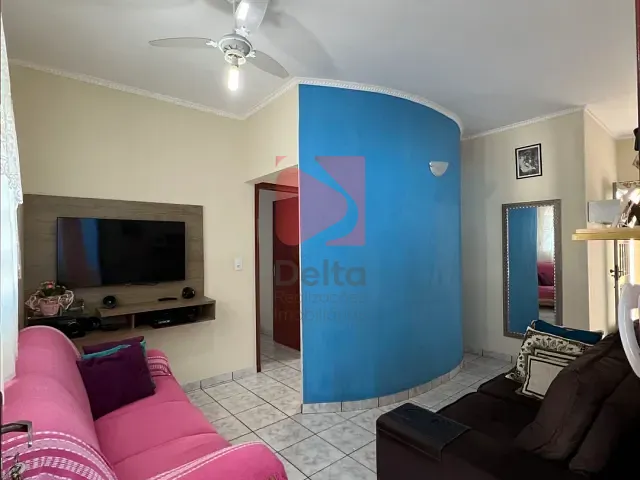 Casa 2 quartos e 3 banheiros, à venda, no bairro Jardim Carlos Gomes em Pirassununga