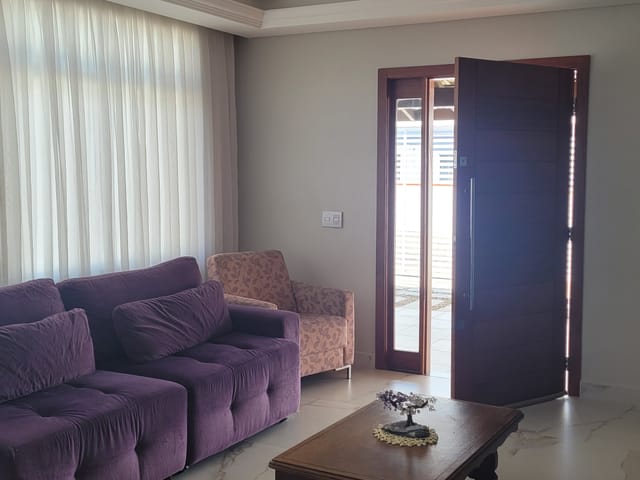 Casa com 312m² 4 quartos e 3 banheiros, à venda, no bairro Praia Alegre em Penha