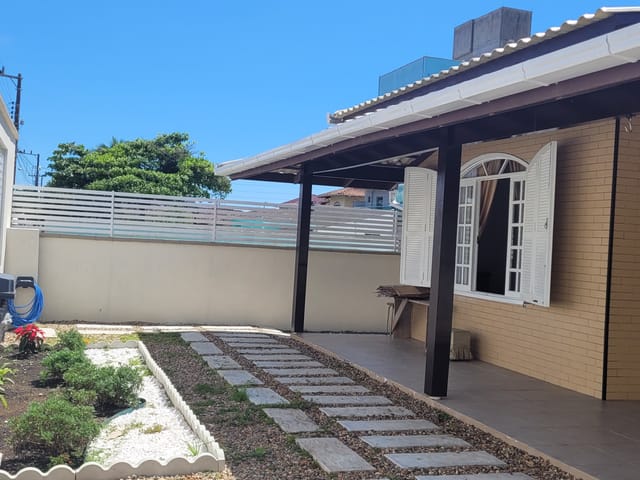 Casa com 312m² 4 quartos e 3 banheiros, à venda, no bairro Praia Alegre em Penha