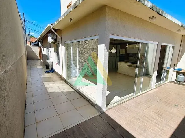 Casa com 160m² 2 quartos e 1 banheiro, à venda, no bairro Jardim Bandeirantes em Mogi Guaçu