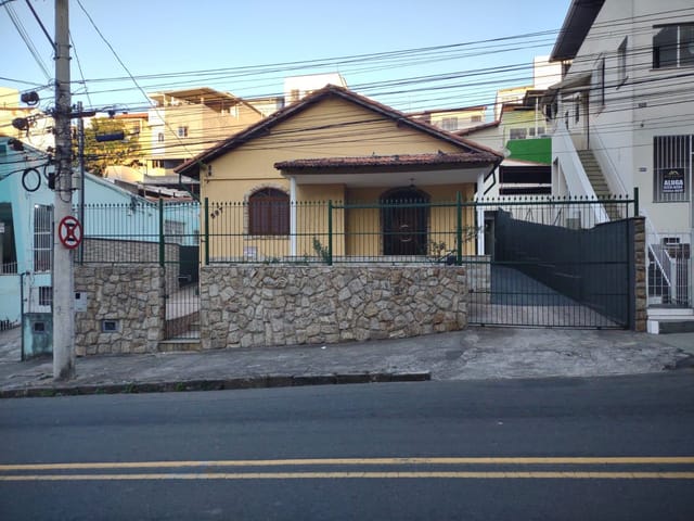 Foto do Casa - Casa para locação, Jardim Glória, Juiz de Fora, MG | Dutra Imoveis