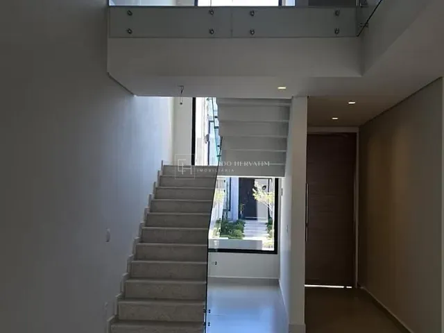 Casa 3 quartos e 5 banheiros, à venda, no bairro Recanto Quarto Centenário em Jundiaí