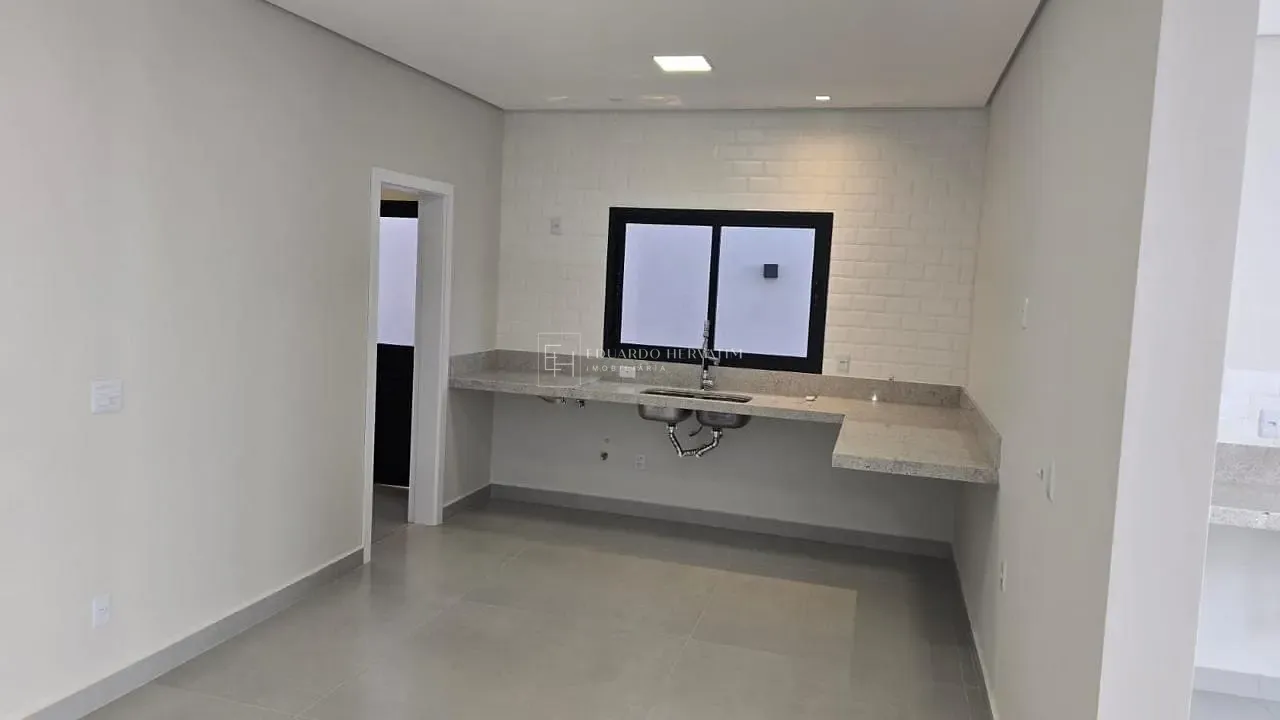 Casa, 3 quartos, 242 m² - Foto 3