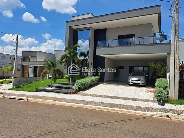 Casa com 450m² 3 quartos e 4 banheiros, à venda, no bairro Chácara Letônia em Americana