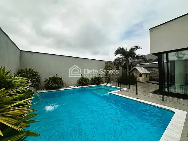 Casa com 450m² 3 quartos e 4 banheiros, à venda, no bairro Chácara Letônia em Americana