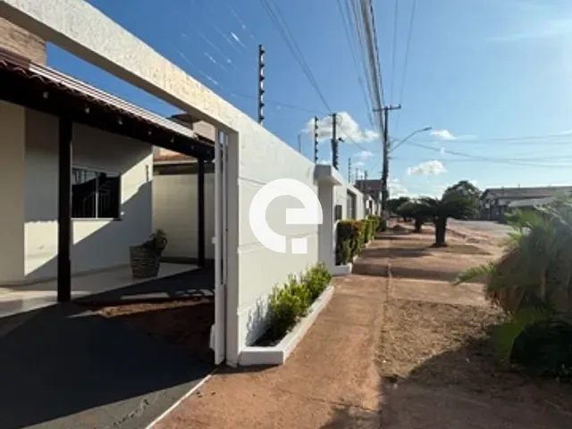 Casa com 100m² 3 quartos e 2 banheiros, à venda ou para alugar, no bairro Aeroporto Velho  em Santarém