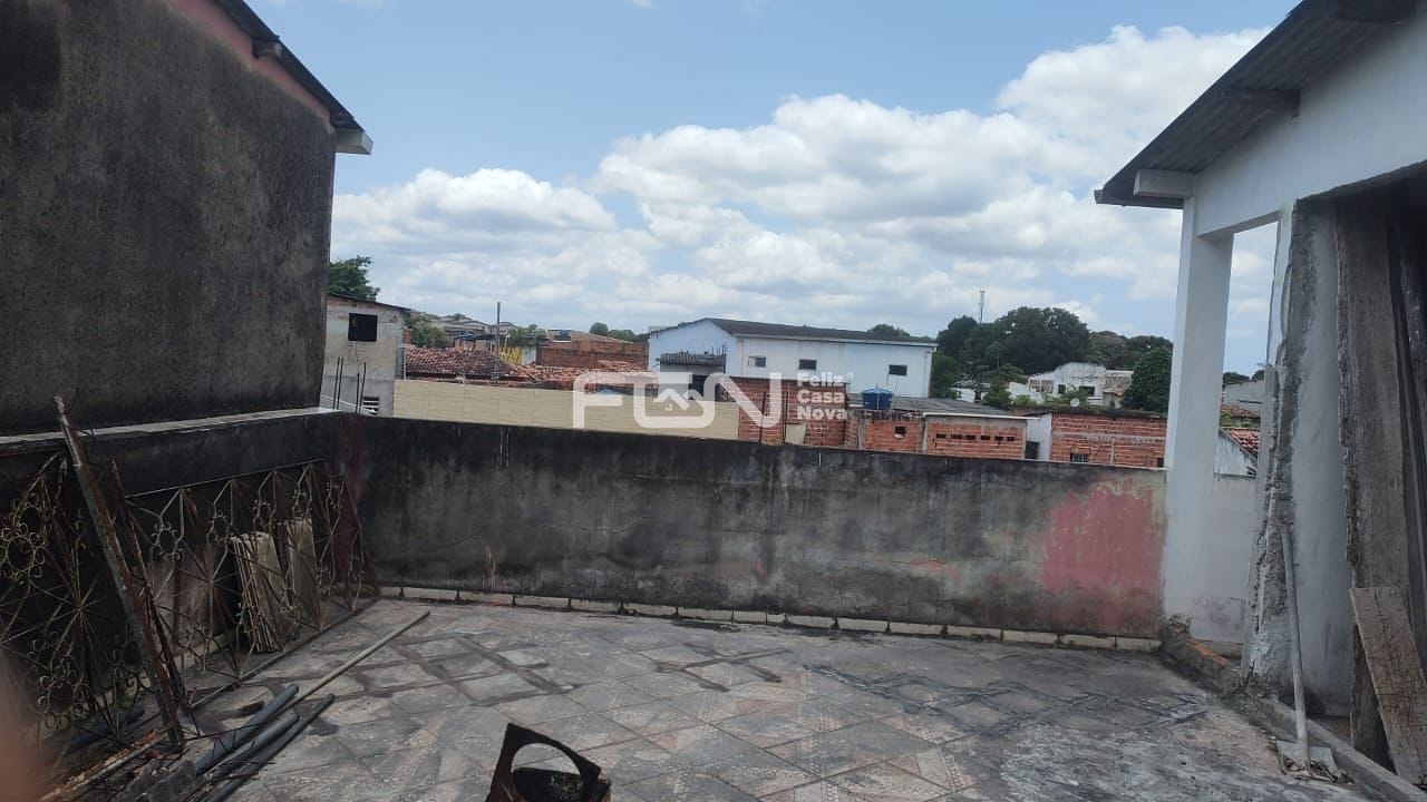 Casa à venda com 3 quartos, 285m² - Foto 4