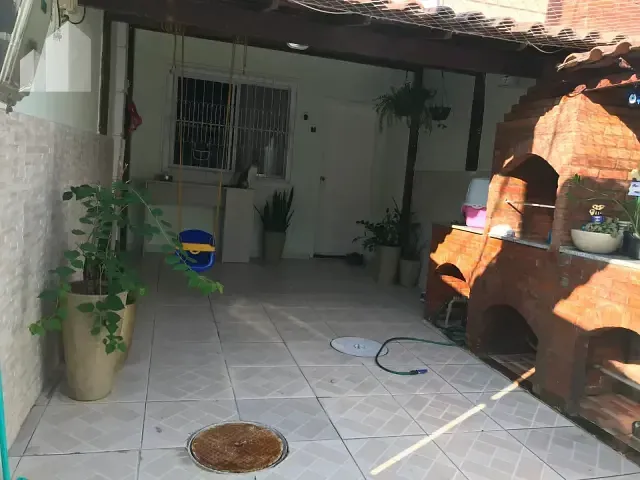 Casa com 75m² 2 quartos e 2 banheiros, à venda, no bairro Kennedy em Nova Iguaçu