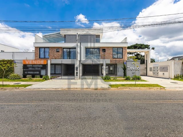 Casa 3 quartos e 3 banheiros, à venda, no bairro Santa Felicidade em Curitiba