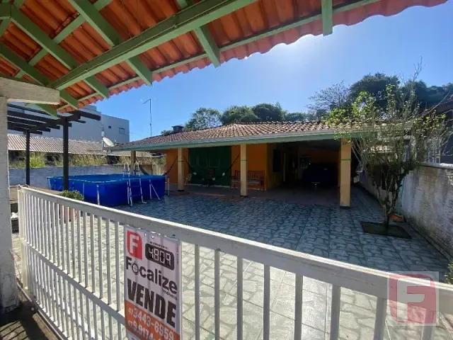 Casa 3 quartos e 2 banheiros, à venda, no bairro Figueira do Pontal em Itapoá