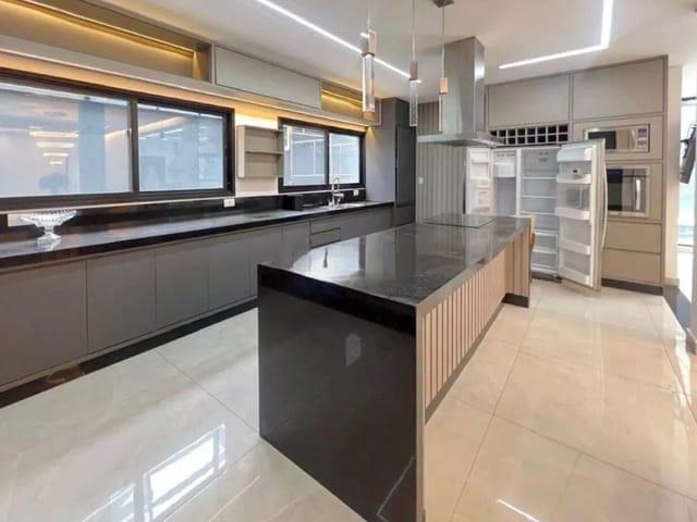 Casa com 489m² 4 quartos e 6 banheiros, à venda ou para alugar, no bairro Condomínio Residencial Alphaville em São José dos Campos