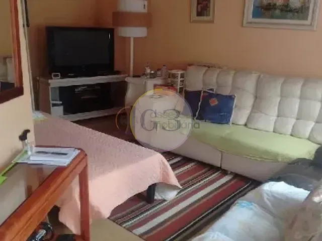 Casa 2 quartos e 2 banheiros, à venda, no bairro Centro em Pelotas
