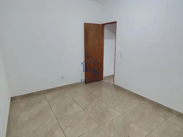 Casa com 125m² 1 quarto e 1 banheiro, para alugar, no bairro Jardim Shangrilá (Zona Sul) em São Paulo