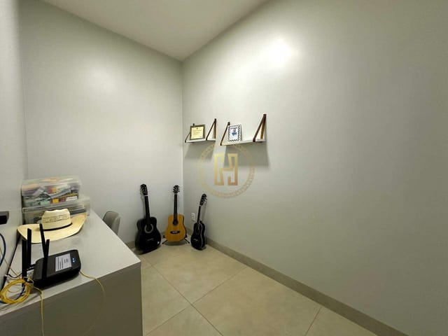 Casa com 290m² 4 quartos e 3 banheiros, à venda, no bairro Jardim Europa em Nova Mutum