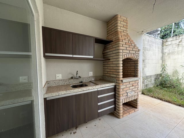 Casa com 142m² 3 quartos e 2 banheiros, à venda, no bairro Terra Bonita em Londrina