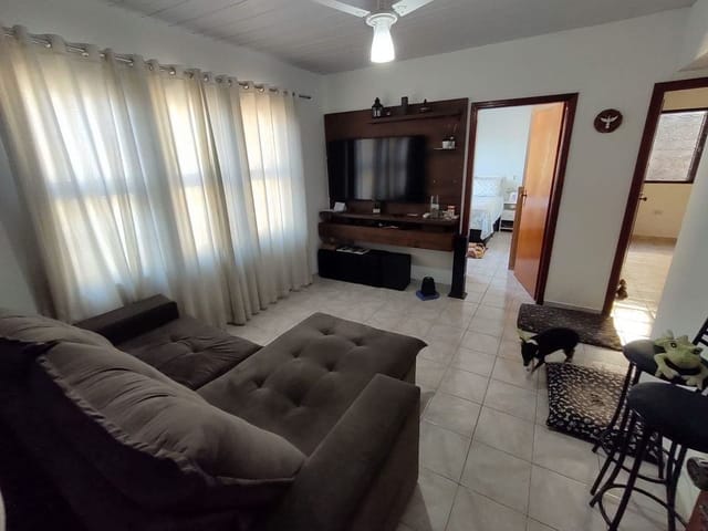 Casa com 300m² 3 quartos e 1 banheiro, à venda, no bairro Vila Bertini em Americana