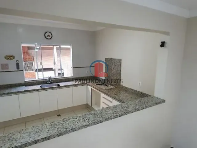Casa com 400m² 3 quartos e 4 banheiros, à venda, no bairro Vila Santa Catarina em Americana