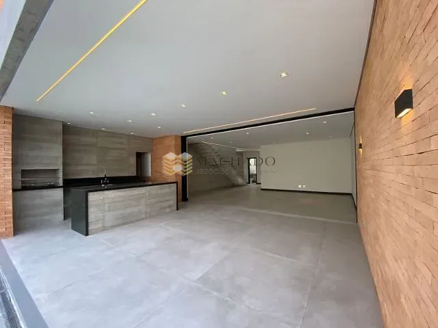 Casa com 507m² 4 quartos e 6 banheiros, à venda, no bairro Dezoito do Forte Empresarial/Alphaville. em Barueri