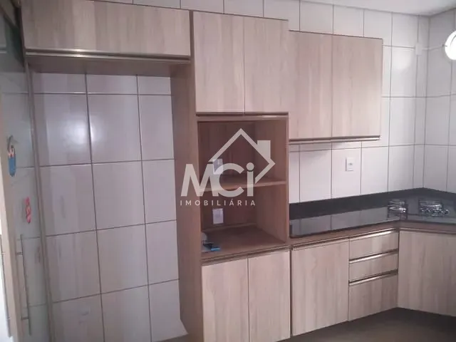 Casa 3 quartos e 3 banheiros, à venda, no bairro Centro em Pelotas