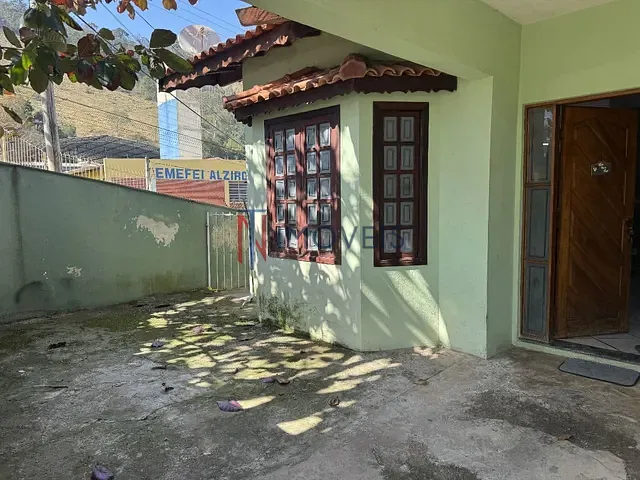 Casa com 160m² 3 quartos e 2 banheiros, à venda, no bairro Centro em Piracaia