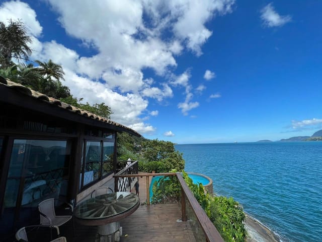 Casa 5 quartos e 6 banheiros, à venda, no bairro Ilhote (Cambaquara) em Ilhabela