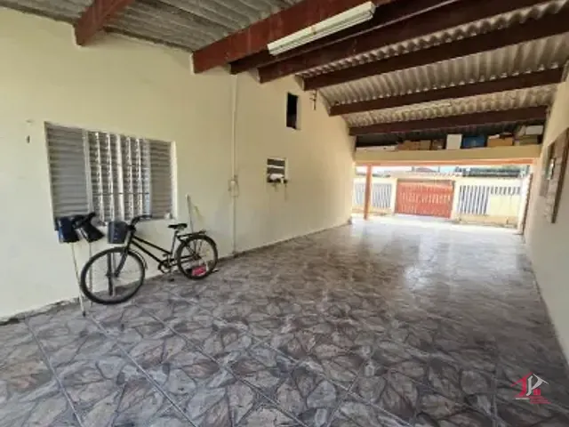 Casa 2 quartos e 2 banheiros, à venda, no bairro Belas Artes em Itanhaém