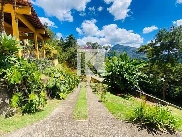 Casa com 3402m² 4 quartos e 4 banheiros, à venda, no bairro Albuquerque em Teresópolis